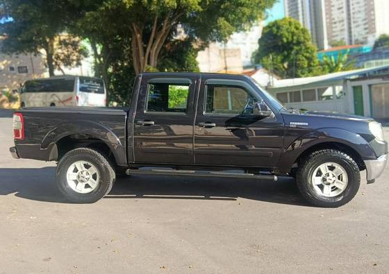 FORD RANGER 2.3 XLT 16V 4X2 CD GASOLINA 4P MANUAL FORD RANGER 2.3 XLT 16V 4X2 CD GASOLINA 4P MANUAL